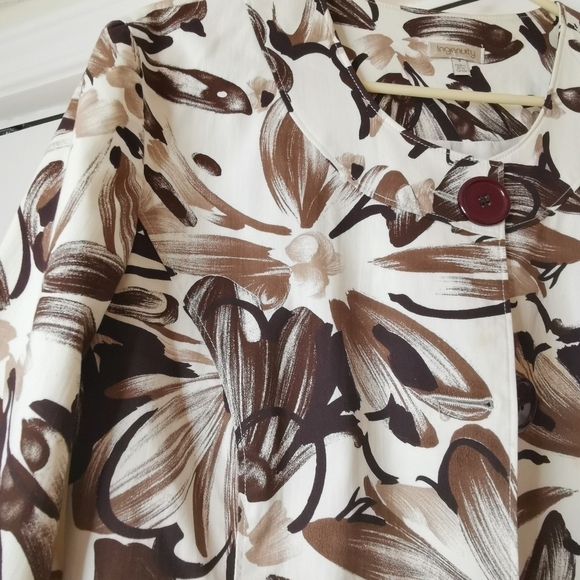 Bold print jacket top - Picture 3 of 10